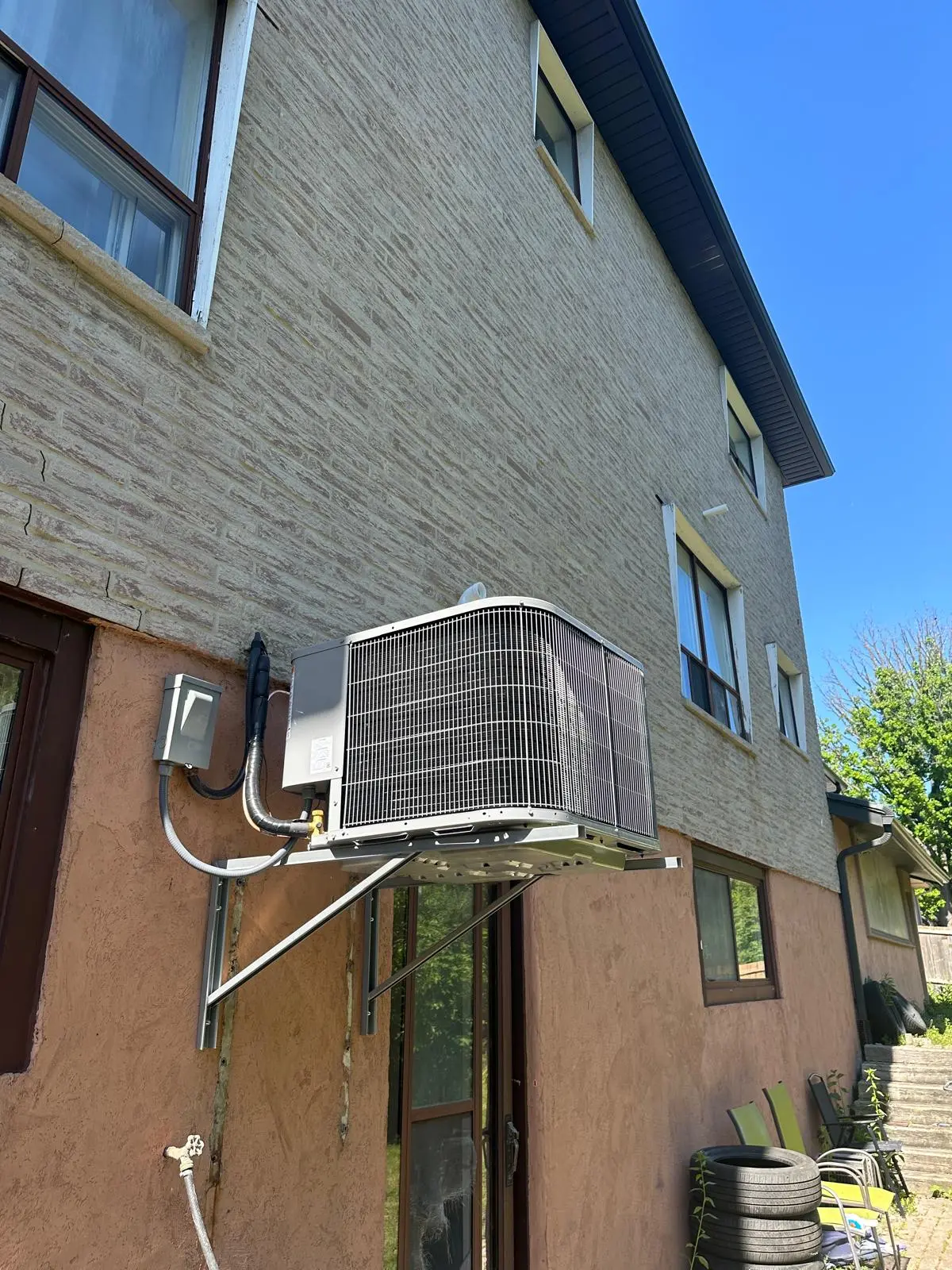 This is a random alt